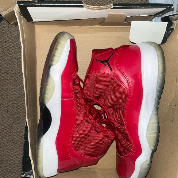 Size 6.5y Red Jordan in excellent condition